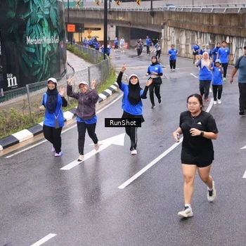 Runner Photo 7937854