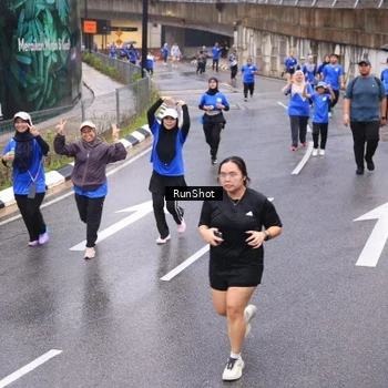 Runner Photo 7937858