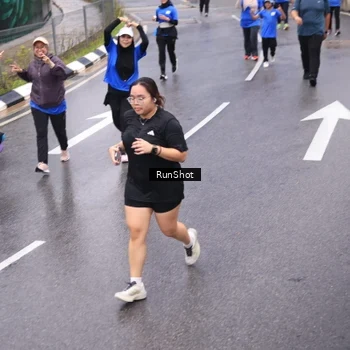 Runner Photo 7937859