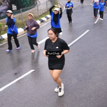 Runner Photo 7937863