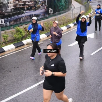 Runner Photo 7937868