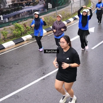Runner Photo 7937871