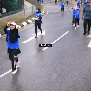 Runner Photo 7937877
