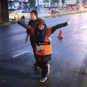 Runner Photo 7937885