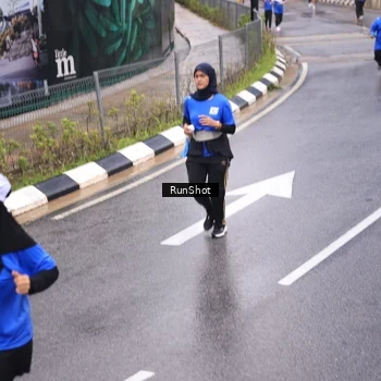 Runner Photo 7937887
