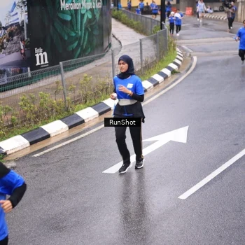 Runner Photo 7937888