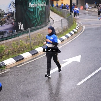 Runner Photo 7937891