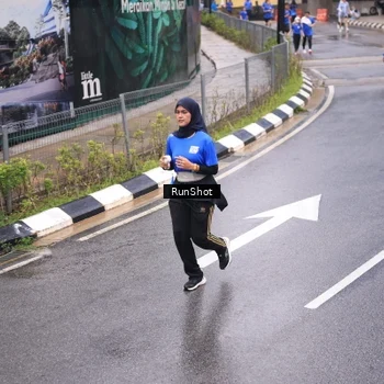 Runner Photo 7937892