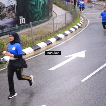 Runner Photo 7937899