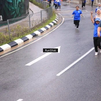 Runner Photo 7937905