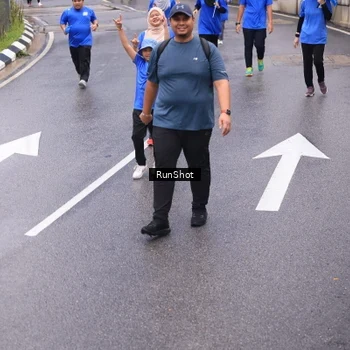 Runner Photo 7937914