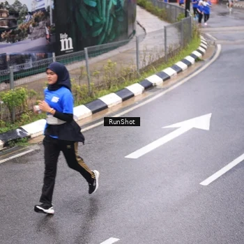 Runner Photo 7937920