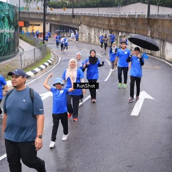 Runner Photo 7937925
