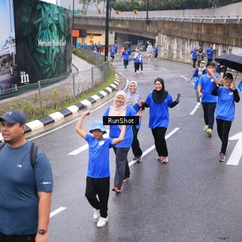 Runner Photo 7937936