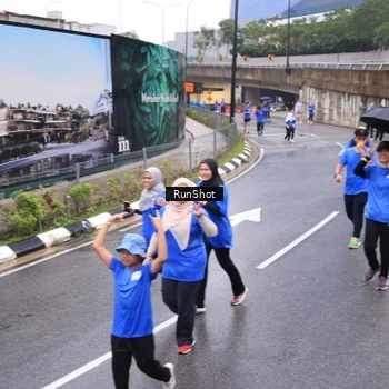 Runner Photo 7937945