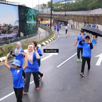 Runner Photo 7937952