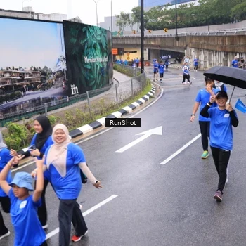 Runner Photo 7937953