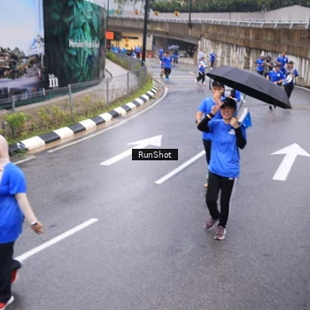 Runner Photo 7937955