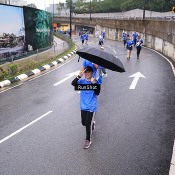 Runner Photo 7937963