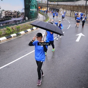 Runner Photo 7937973