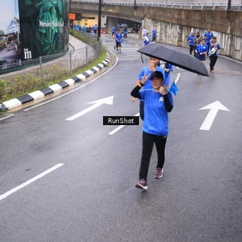 Runner Photo 7937974