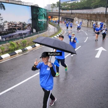 Runner Photo 7937975