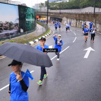Runner Photo 7937976