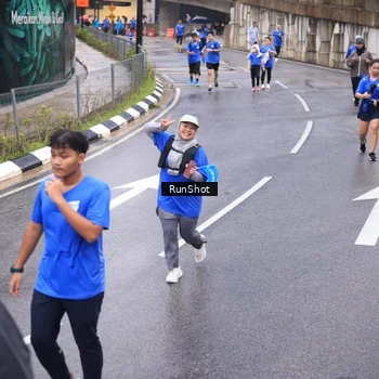 Runner Photo 7937978
