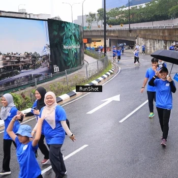 Runner Photo 7937979