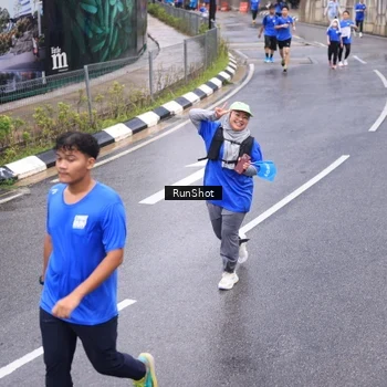 Runner Photo 7937982