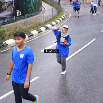 Runner Photo 7937983