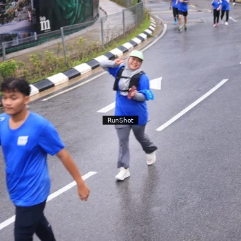 Runner Photo 7937987