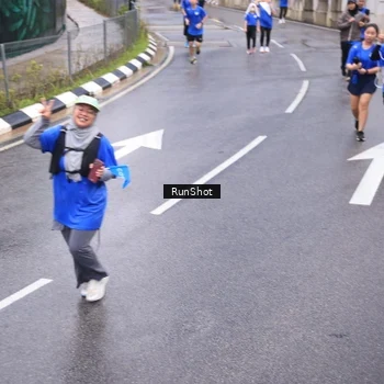 Runner Photo 7937988