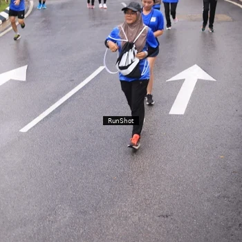 Runner Photo 7937990