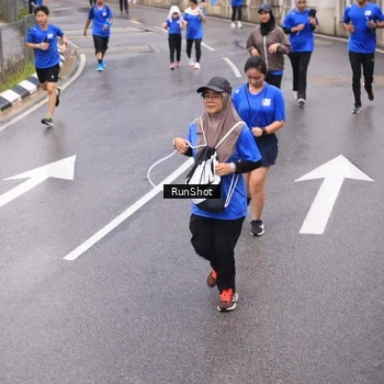 Runner Photo 7937992