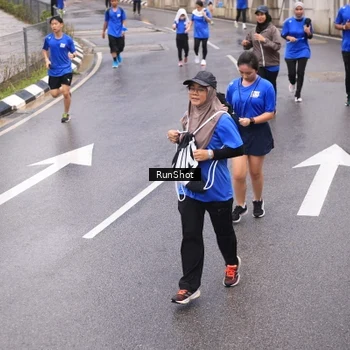 Runner Photo 7937995