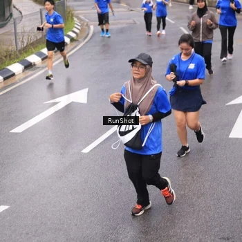 Runner Photo 7937997