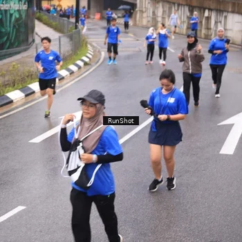Runner Photo 7938002