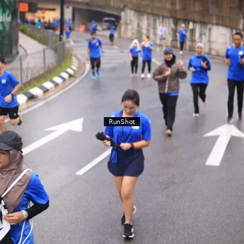 Runner Photo 7938007