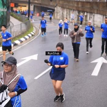 Runner Photo 7938008