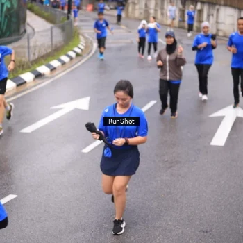 Runner Photo 7938011