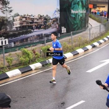 Runner Photo 7938014