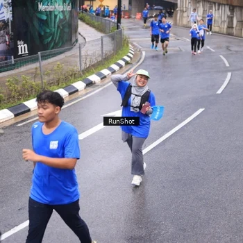 Runner Photo 7938016