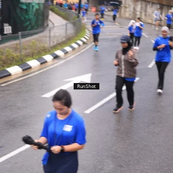 Runner Photo 7938020