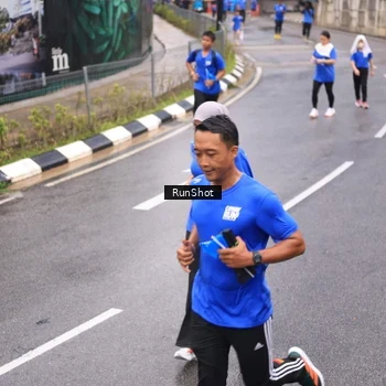 Runner Photo 7938035