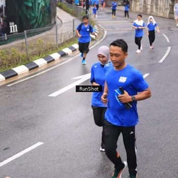 Runner Photo 7938036