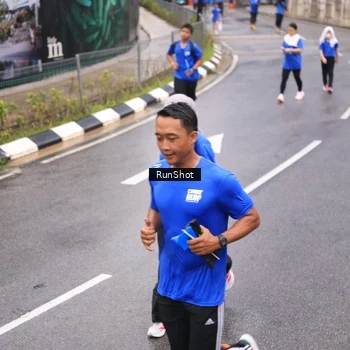 Runner Photo 7938040