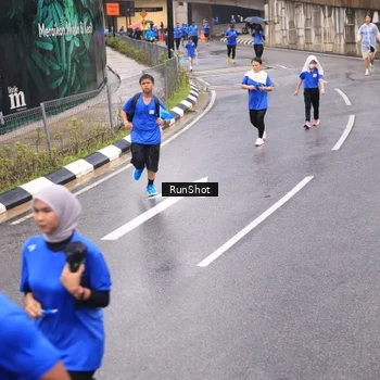 Runner Photo 7938042