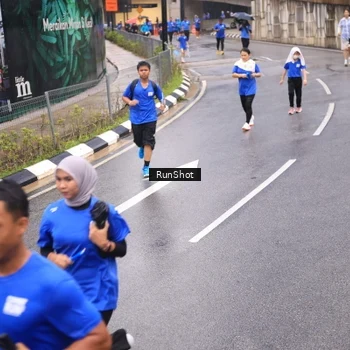 Runner Photo 7938043