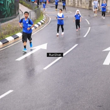 Runner Photo 7938044